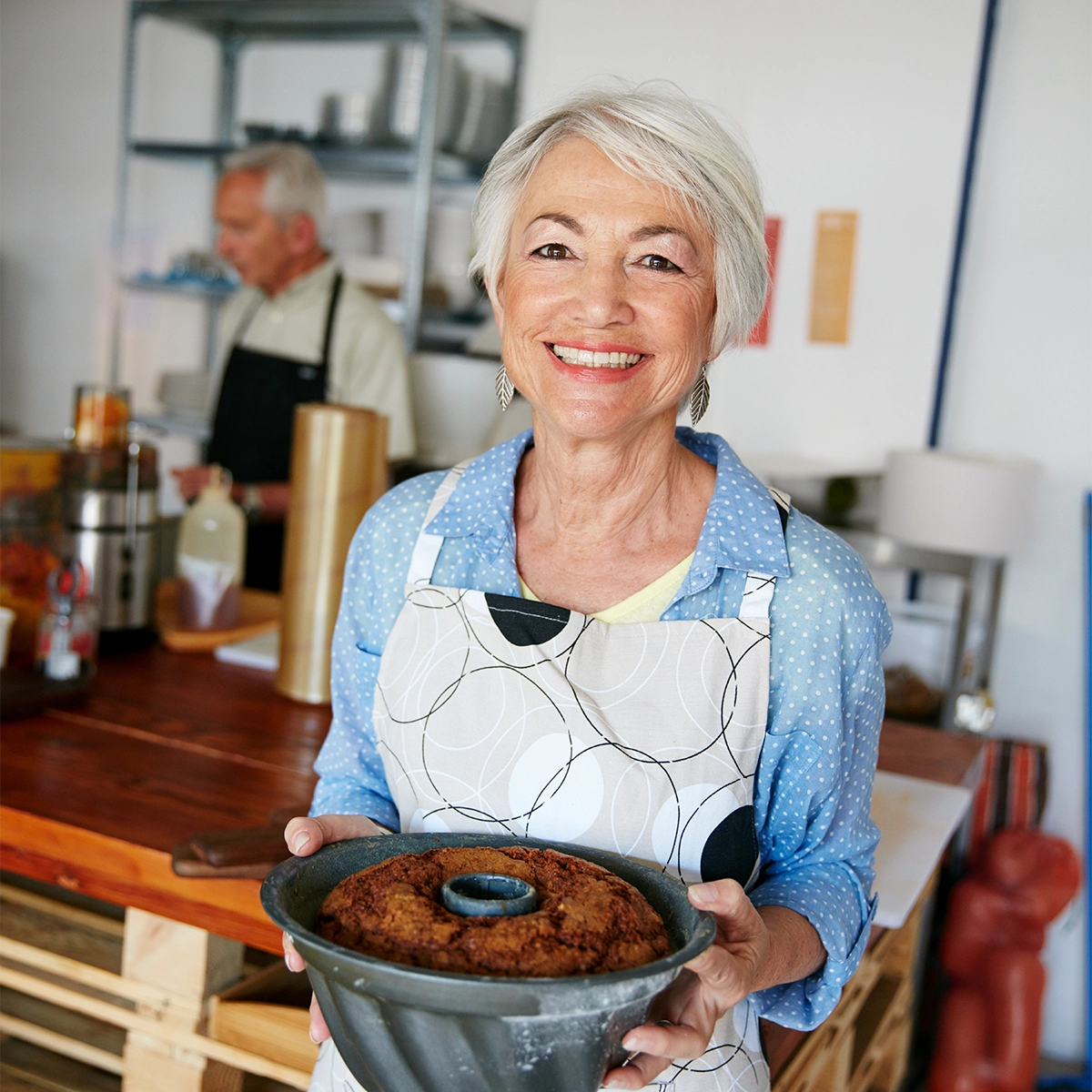 Senior woman enjoying the benefits of IV free cataract surgery in Florida